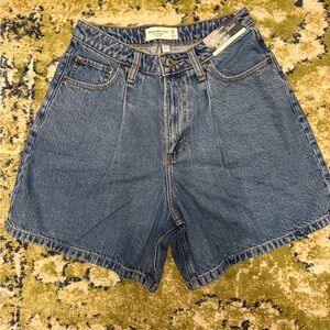 Abercrombie & Fitch The Loose High Rise Jean Shorts NWT